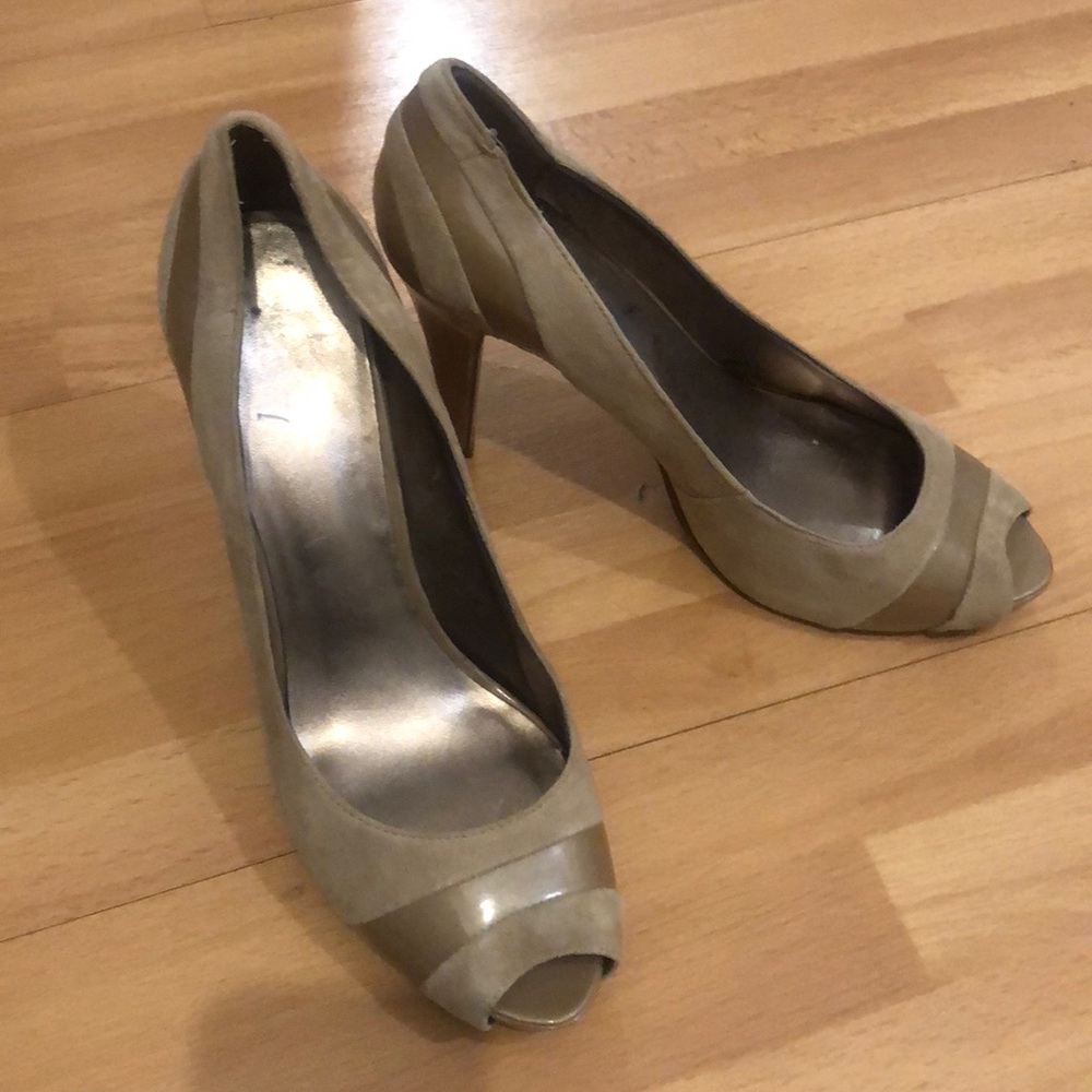 GUC Beige Peep Toe Heels